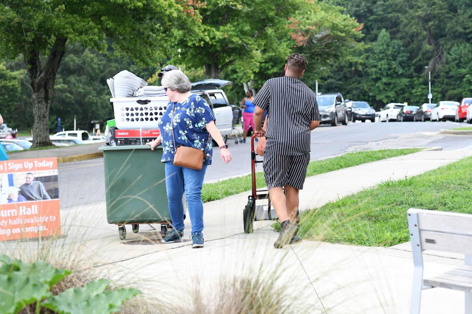 Students moving in