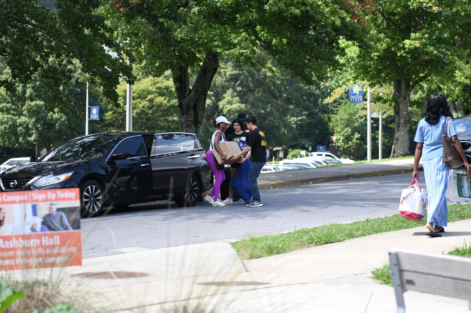 Students moving in